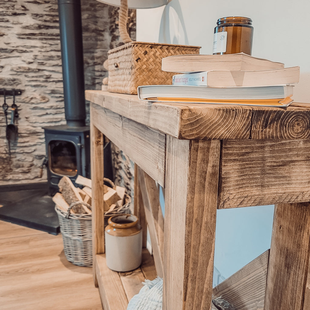 Cera Console Table With V Back