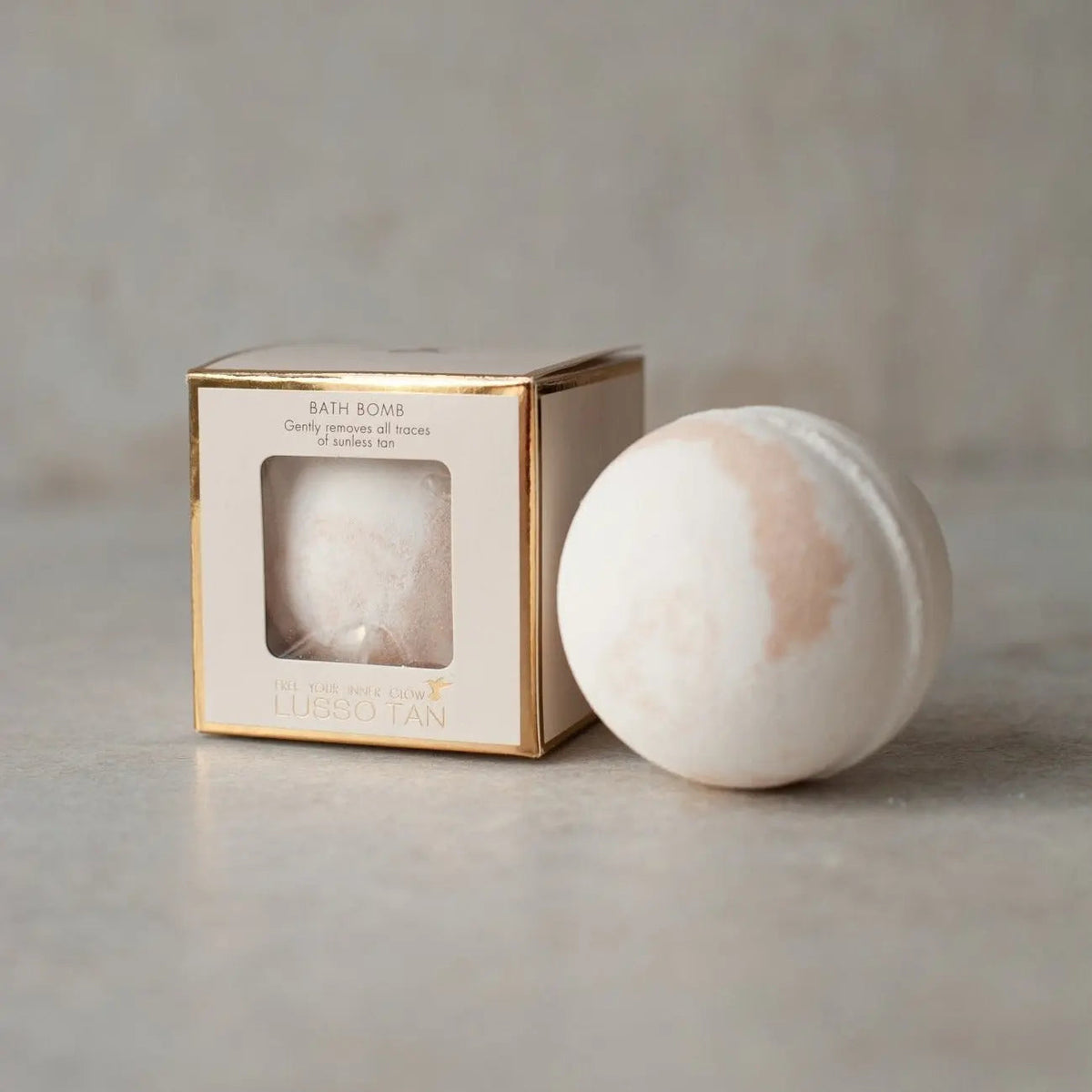 Lusso Tan Removing Bath Bomb