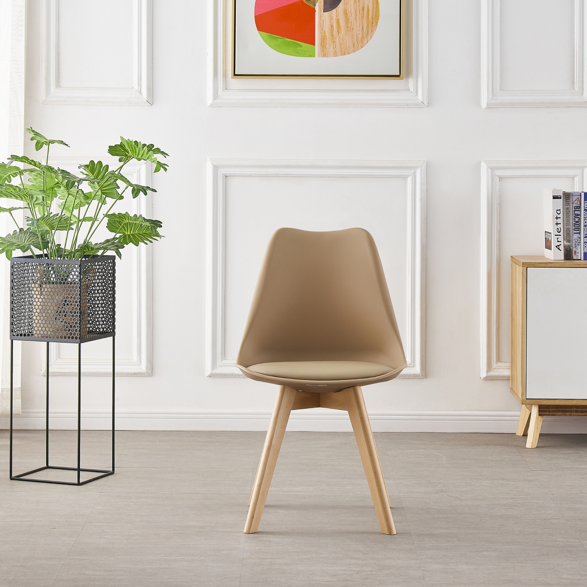 White Halo Dining Table & Set of 4 Lorenzo Jamie Tulip Dining Chairs with Padded Seat