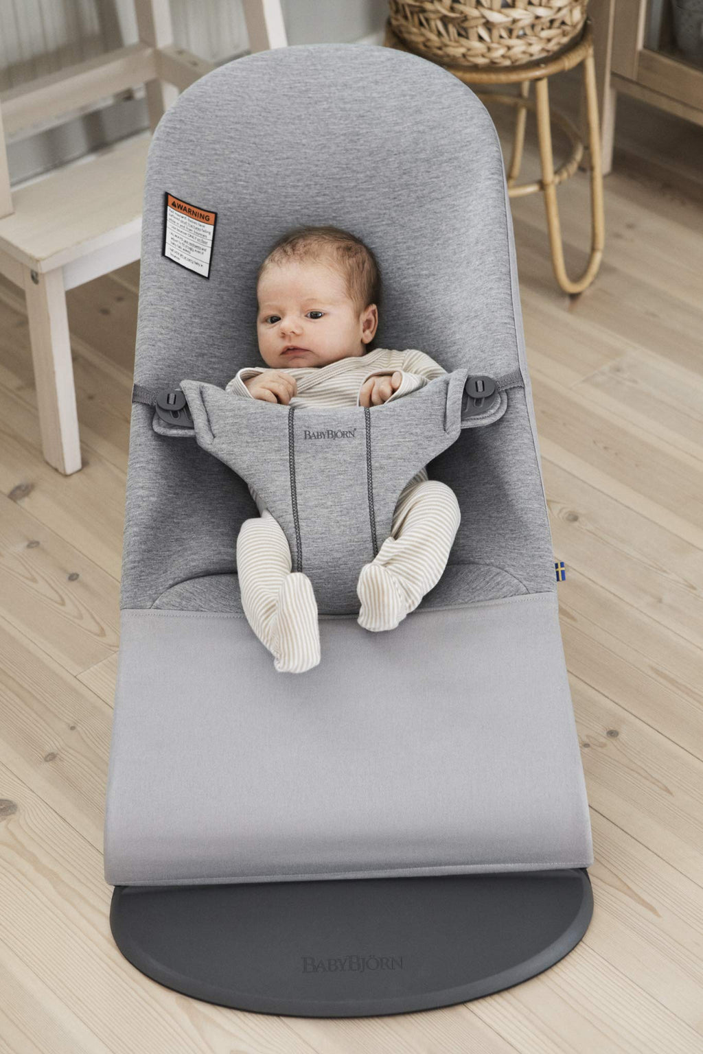 BabyBjörn Bouncer Bliss, Light Gray - 2-in-1 Adjustable Baby Bouncer Seat & Toddler Chair (Newborn to Toddler 8-29 lbs)