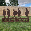 Large Rusty Metal Lest We Forget Soldier Sign Scene Garden Decoration