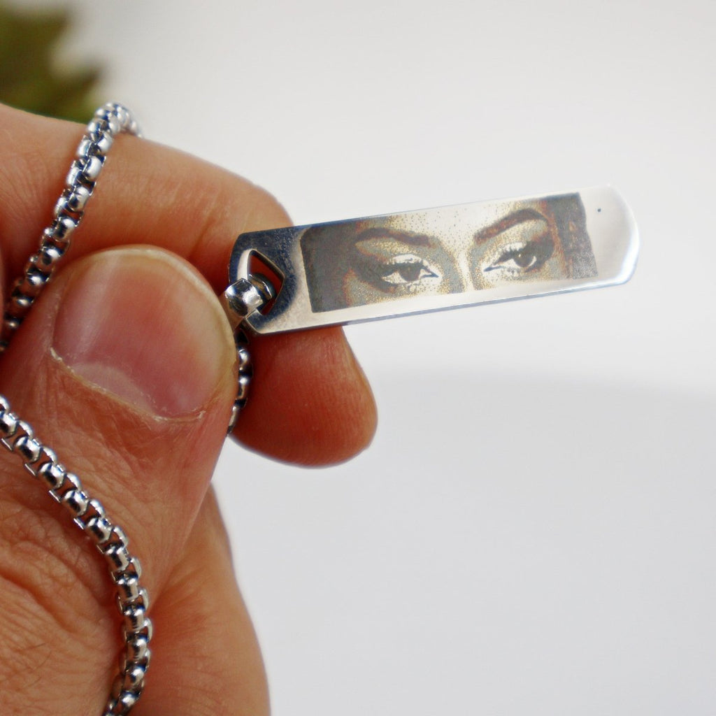 Personalised Eye Photo Necklace – Engraved Stainless Steel Pendant for Men
