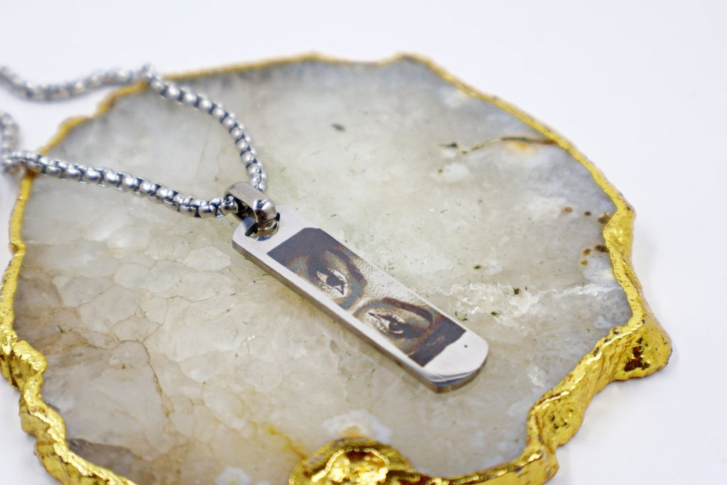 Personalised Eye Photo Necklace – Engraved Stainless Steel Pendant for Men